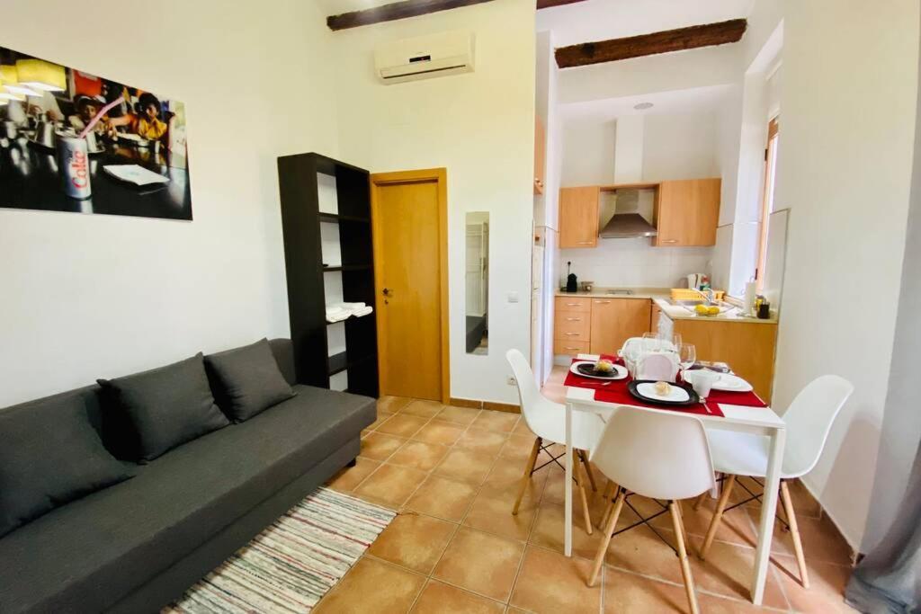 Acogedor Loft En Centro Historico Apartment Valencia Ngoại thất bức ảnh